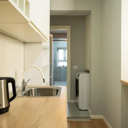 Apartment Boulevard Close To Center *