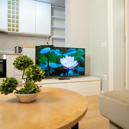 Boulevard Close To Center Apartamento Tirana