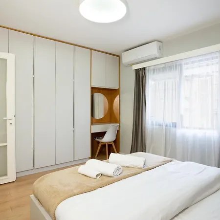 Apartment Boulevard Close To Center