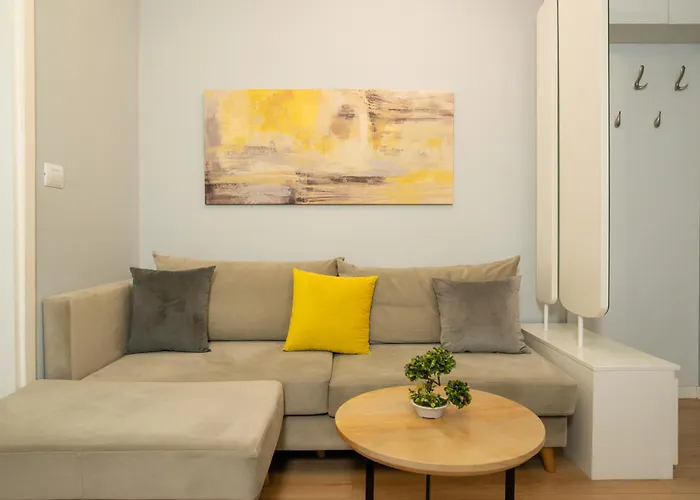 Boulevard Close To Center Апартаменты *