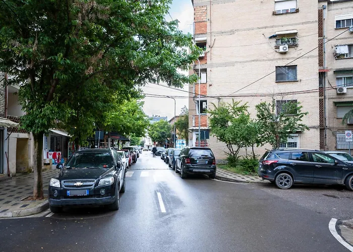 Boulevard Close To Center 公寓 地拉那